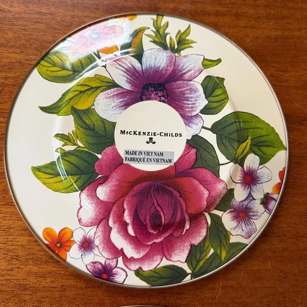 NWOT 4 MacKenzie-Childs Flower Market Abundant Floral Plate Set White Pink Green
